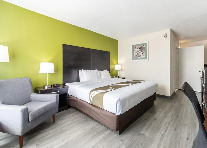 Hotel Quality & Near I-70 And Hwy 51
