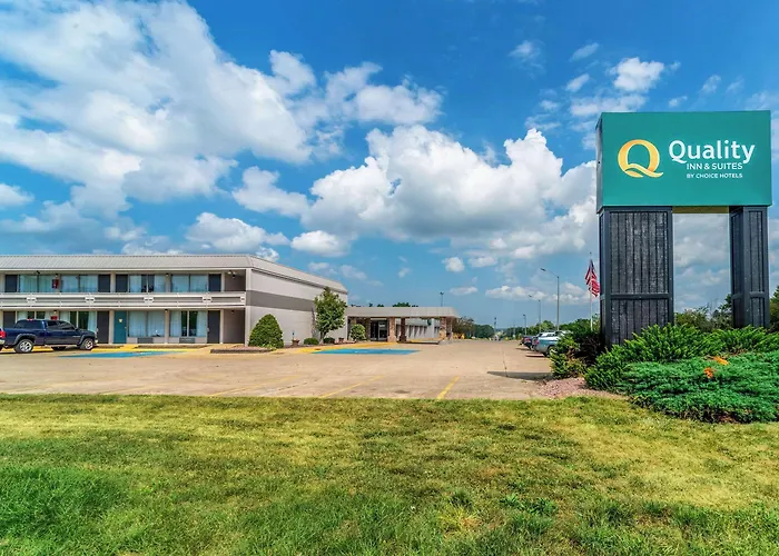 Quality & Near I-70 And Hwy 51 Hotel 4*