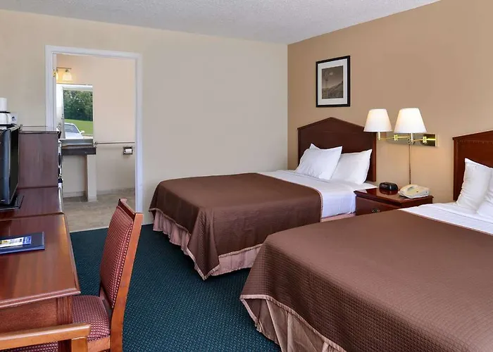 Quality & Near I-70 And Hwy 51 Hotel