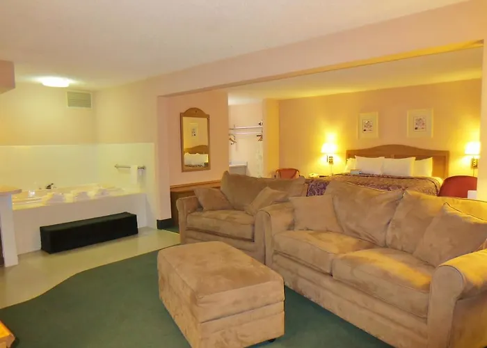 Quality & Near I-70 And Hwy 51 4*