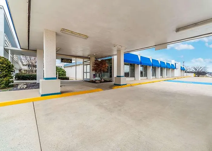 Quality & Near I-70 And Hwy 51 Hotel