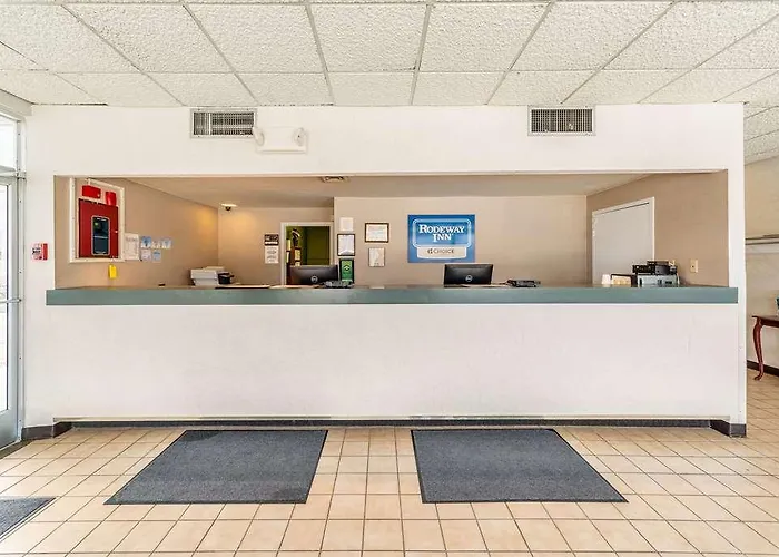 Quality & Near I-70 And Hwy 51 4*