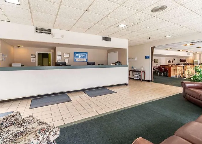 Hotel Quality & Near I-70 And Hwy 51