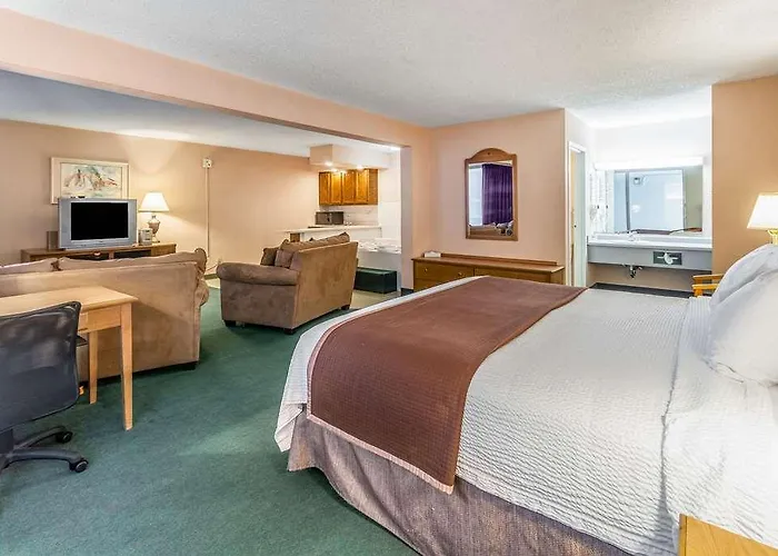 Quality & Near I-70 And Hwy 51 Hotel