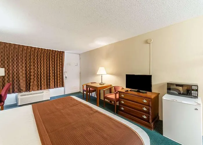 Quality & Near I-70 And Hwy 51 4*
